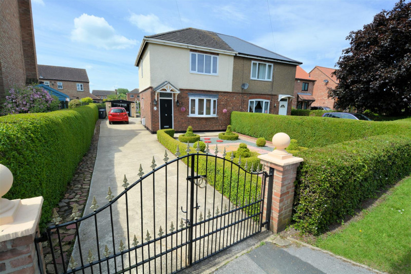 Property photo: Outside - front